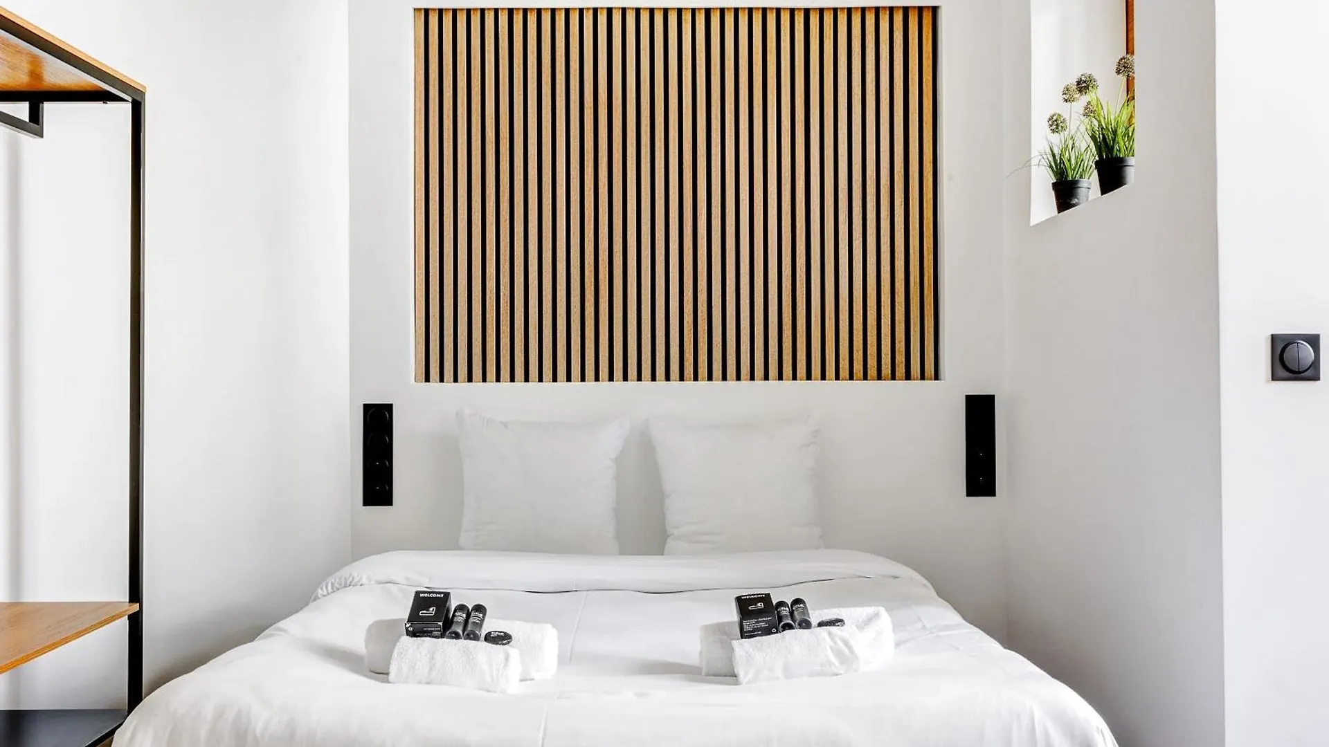 Sur Les Champs Elysees Apartment *